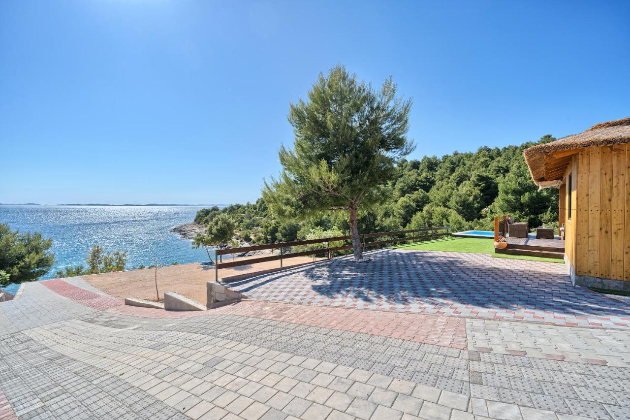 Kamp Lunga + Otel Jezera Dış mekan fotoğraf