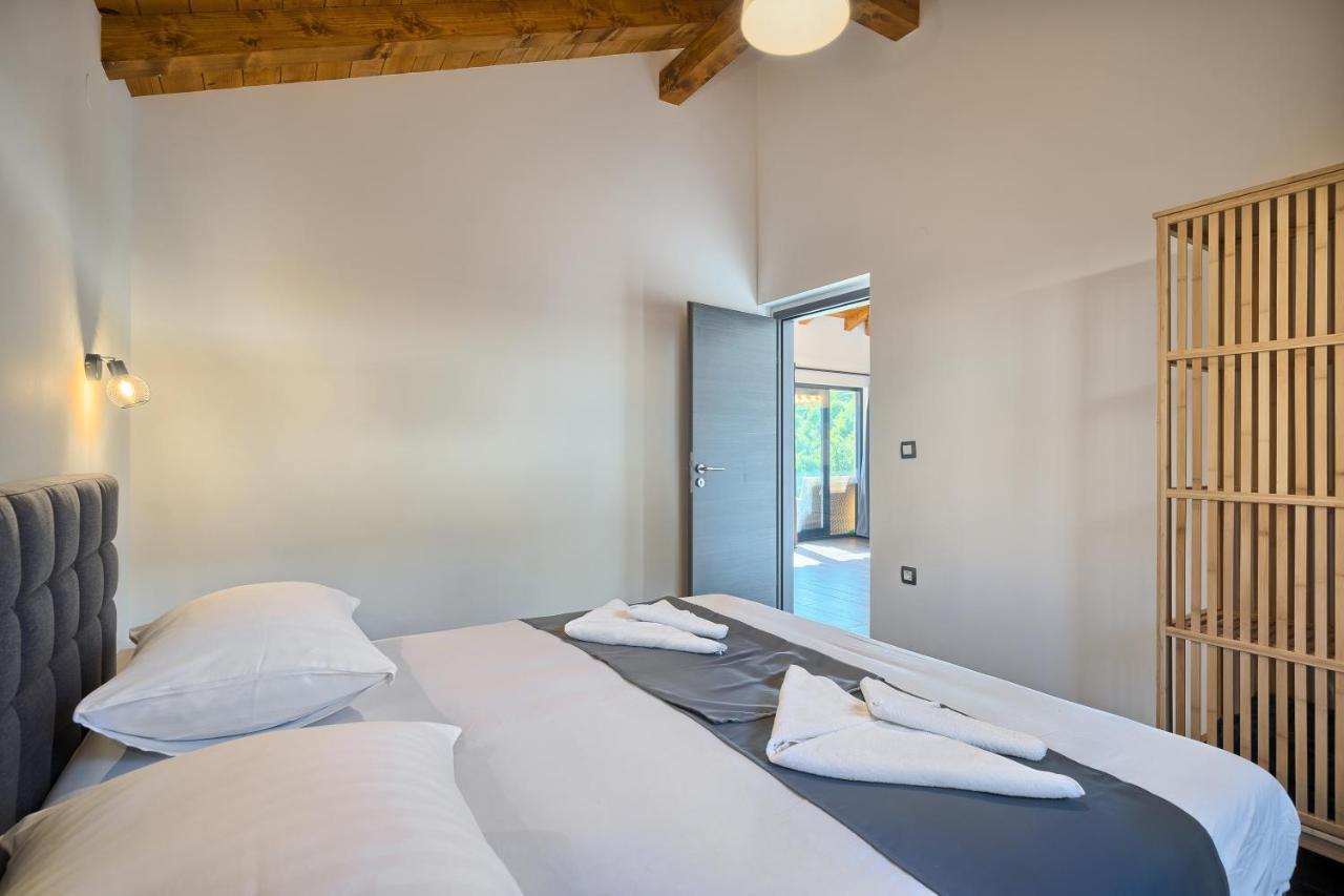 Kamp Lunga + Otel Jezera Dış mekan fotoğraf