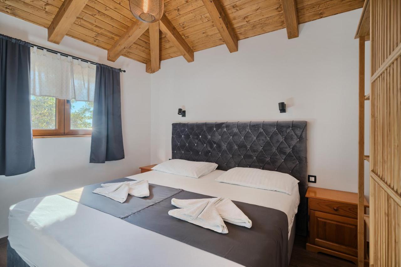 Kamp Lunga + Otel Jezera Dış mekan fotoğraf