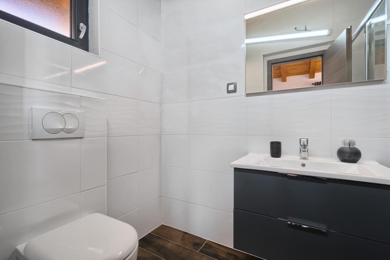 Kamp Lunga + Otel Jezera Dış mekan fotoğraf