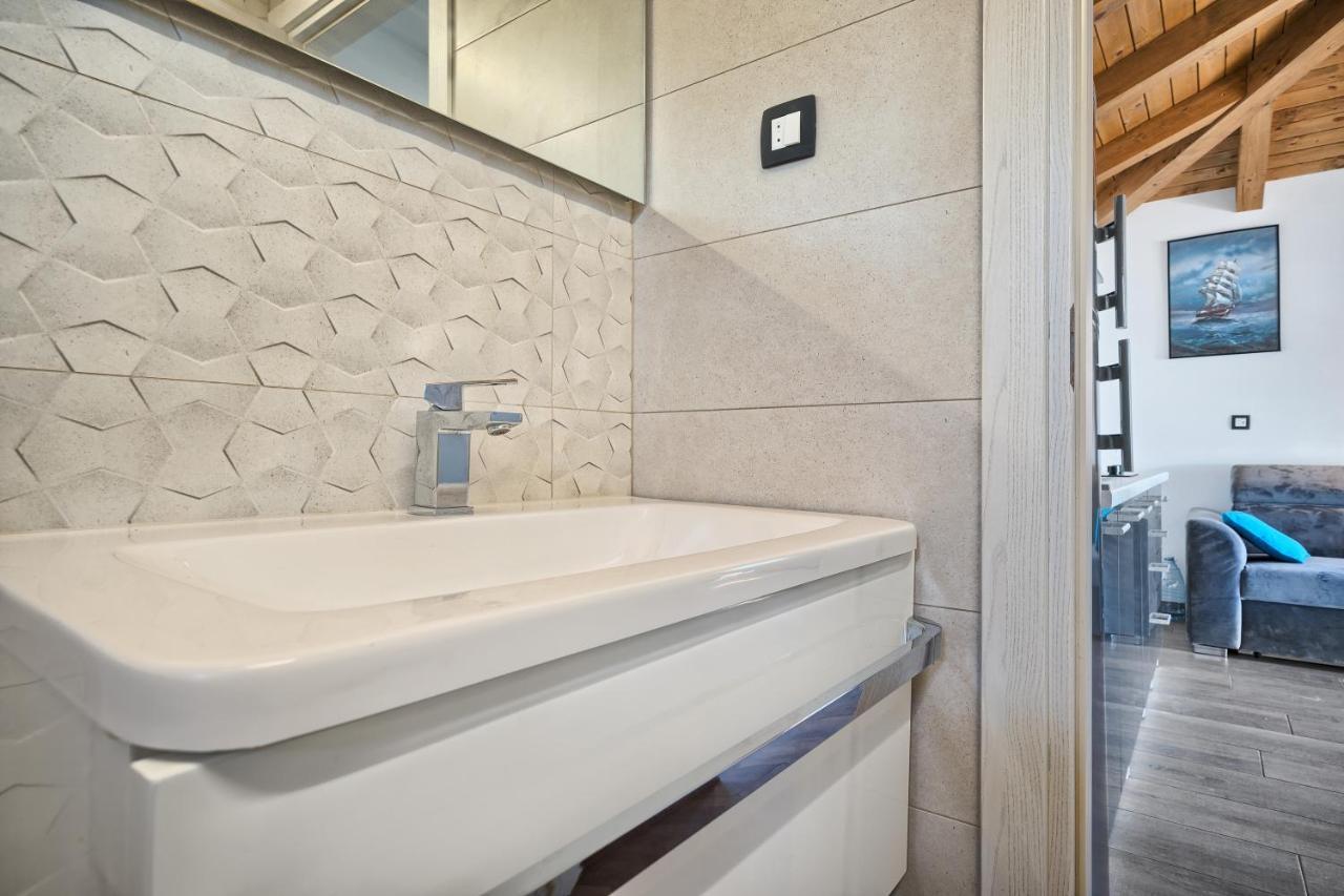 Kamp Lunga + Otel Jezera Dış mekan fotoğraf